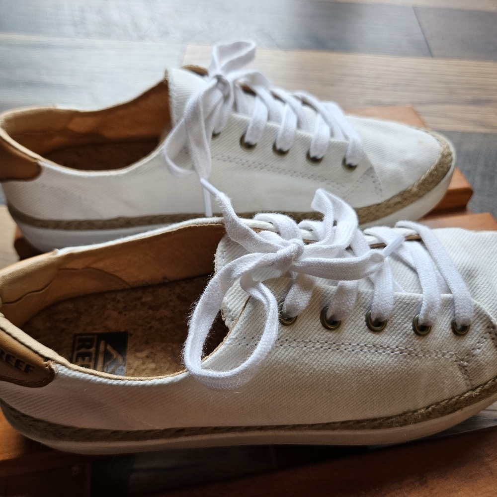 Shoe